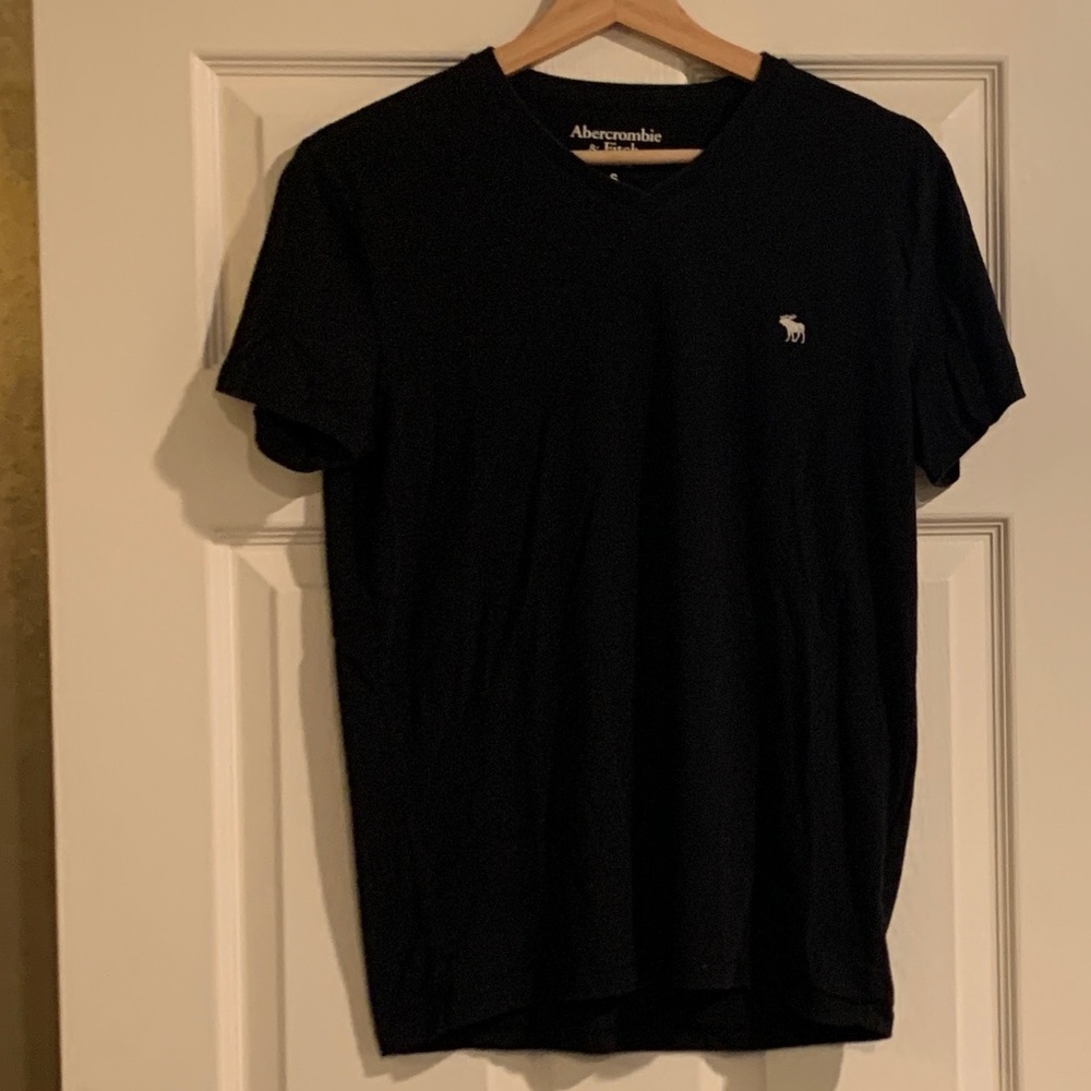 Abercrombie & Fitch V-Neck